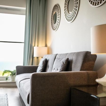 Stunning Sea Views, Luxury Apartment Beaches & Restaurants Are A Short Walk Away Newquay  Bagian luar foto