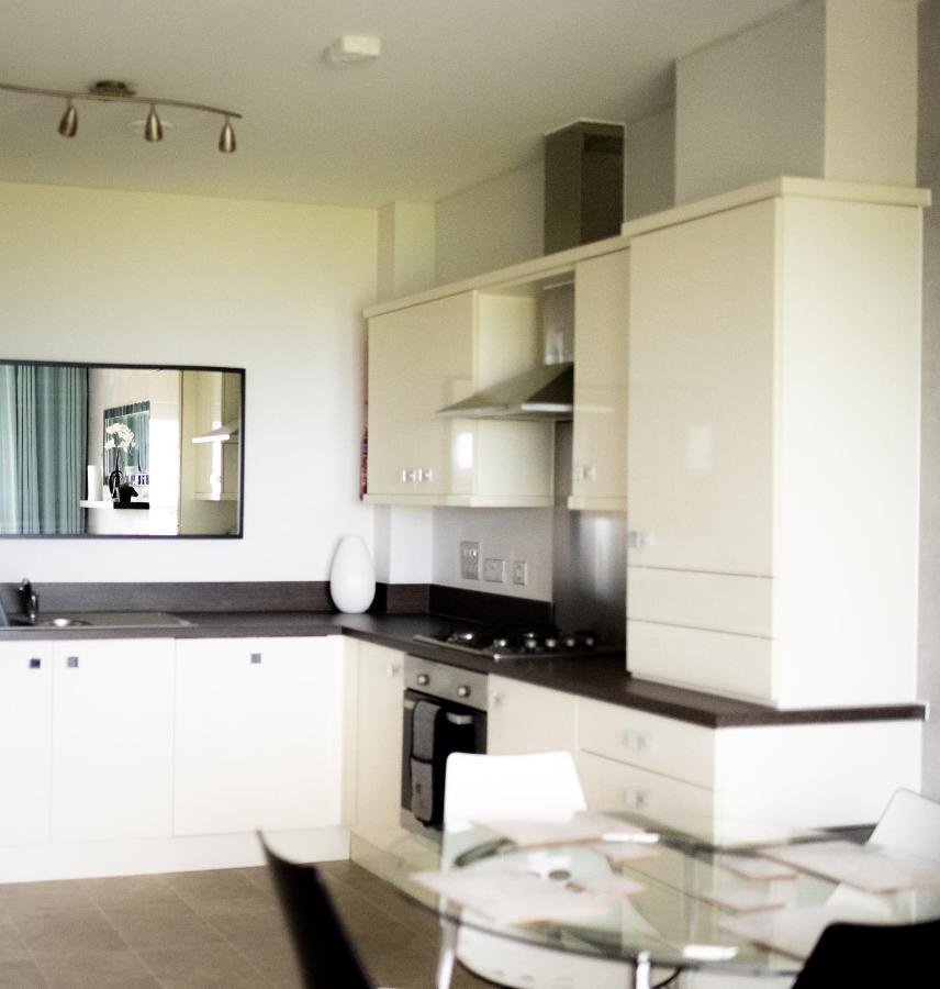 Stunning Sea Views, Luxury Apartment Beaches & Restaurants Are A Short Walk Away Newquay  Bagian luar foto